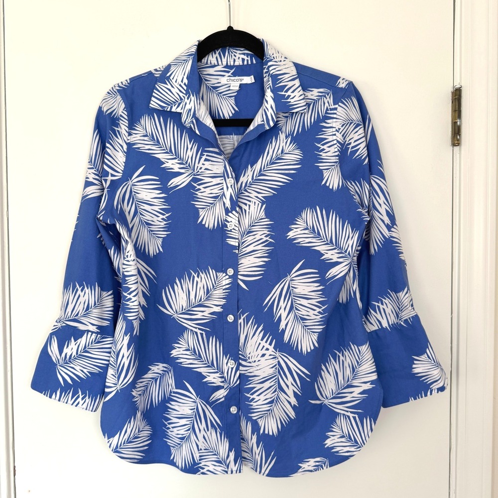 Chico's Blue White Palm Leaf Tropical Cotton Button Up Shirt Size 0.5 US 6